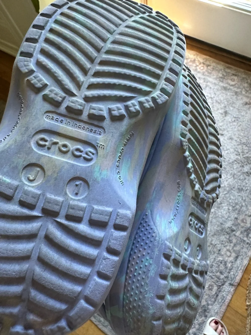 CROCS Kids size 1 Blueish Purple Swirl Foam Clogs